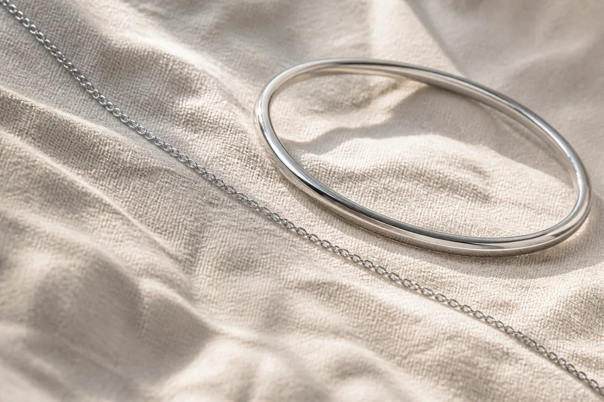 Bijoux inoxydable femme : reconnaître un acier qui dure